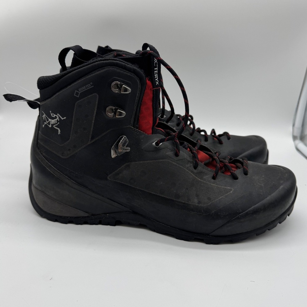 Arcteryx Bora2 Mid GTX Hiking Boots Black Red Gore-Tex Vibram Mens 10.5
